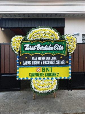 Papan Bunga Duka di Tanon