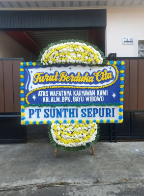 Papan Bunga Duka di Tanon
